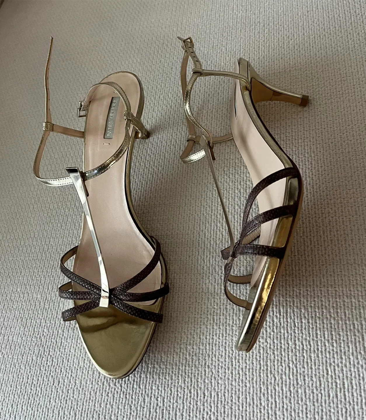 Giorgio Armani Gold/ Brown Leather Sandals Women Size 8 image indicator(6)