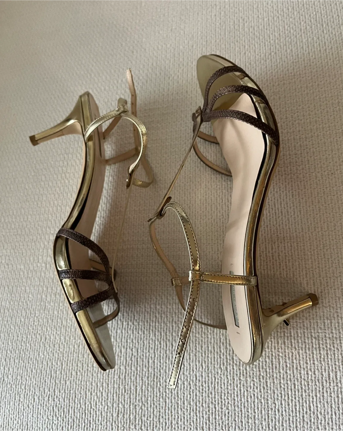 Giorgio Armani Gold/ Brown Leather Sandals Women Size 8 image indicator(8)