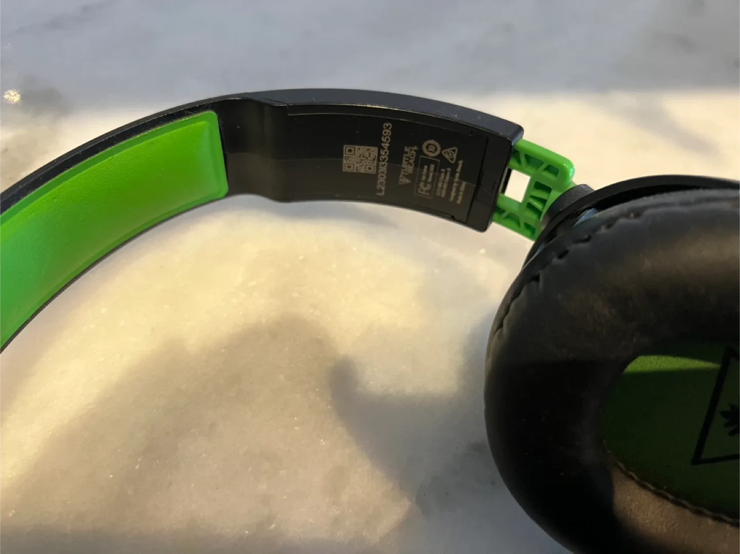 Gaming Headset & Mic by Turtle Beach Recon 70 - Black & Green image indicator(2)