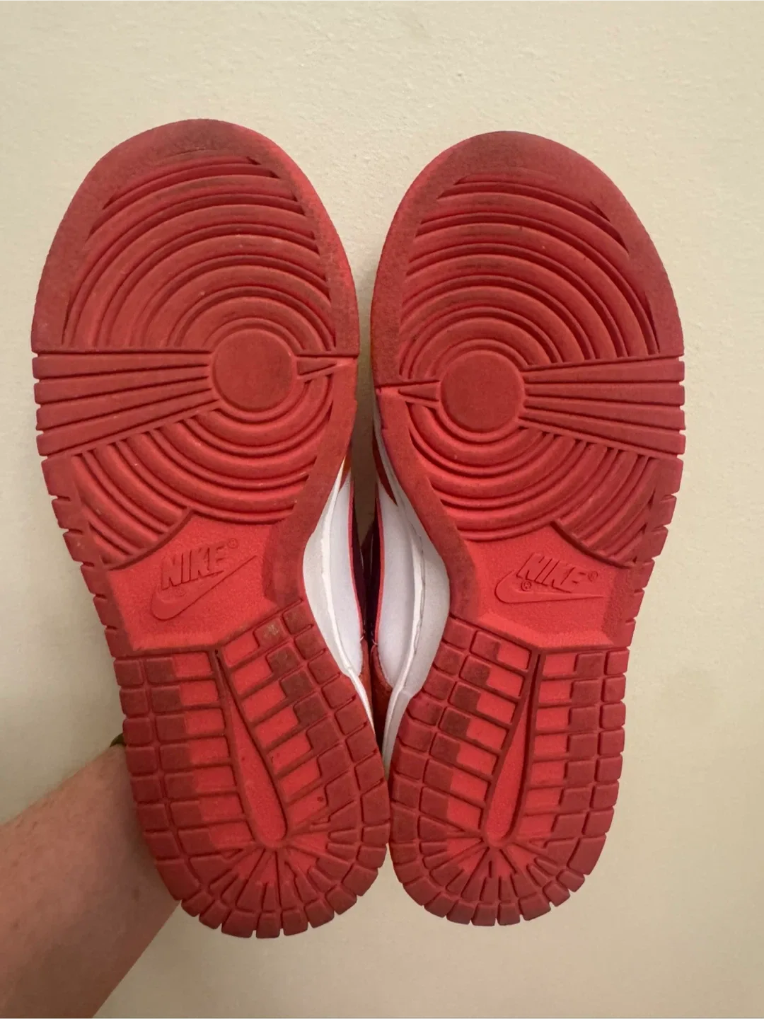 Nike Valentine Dunk Low - size 5.5 W image indicator(5)