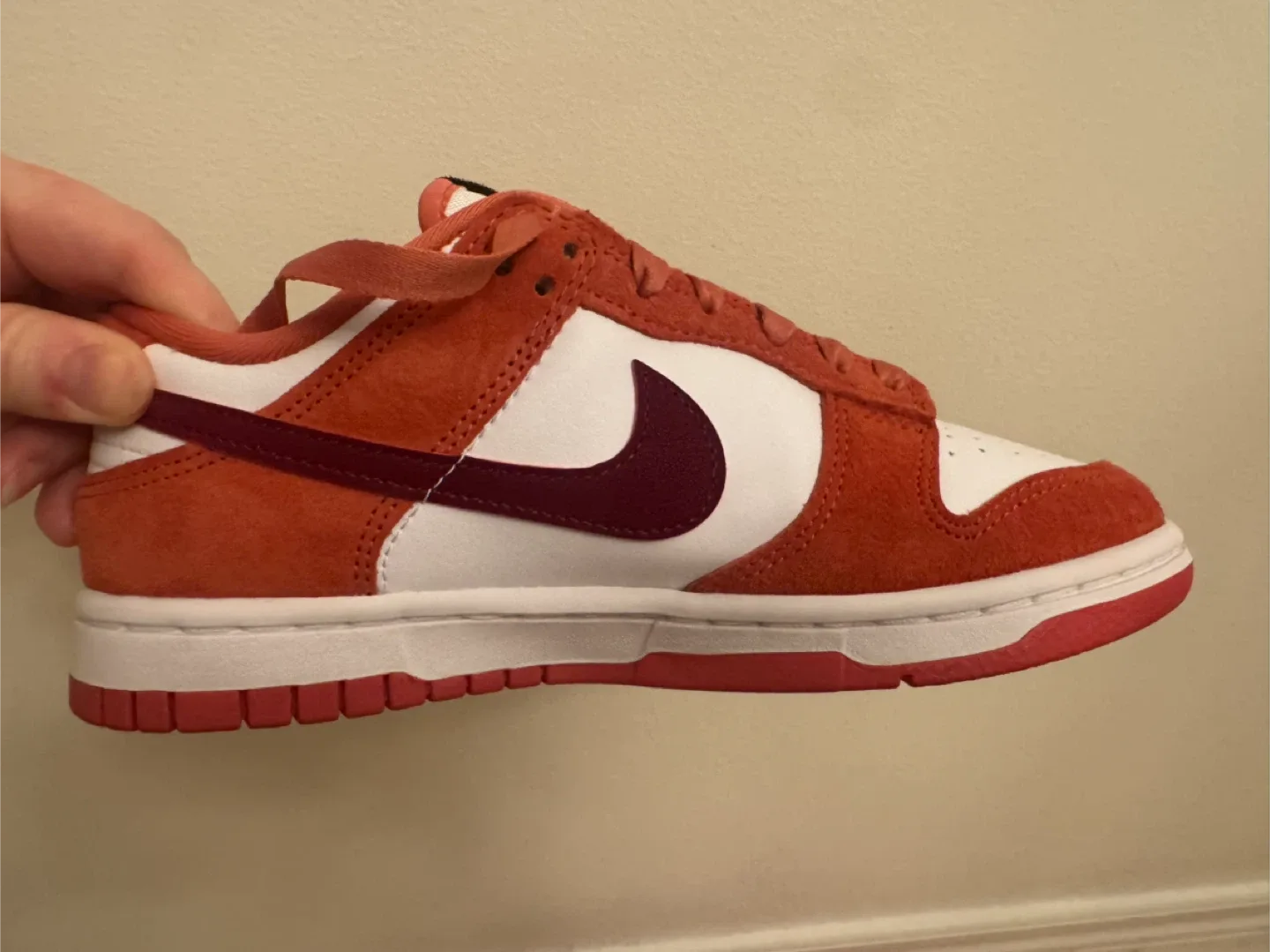 Nike Valentine Dunk Low - size 5.5 W image indicator(2)