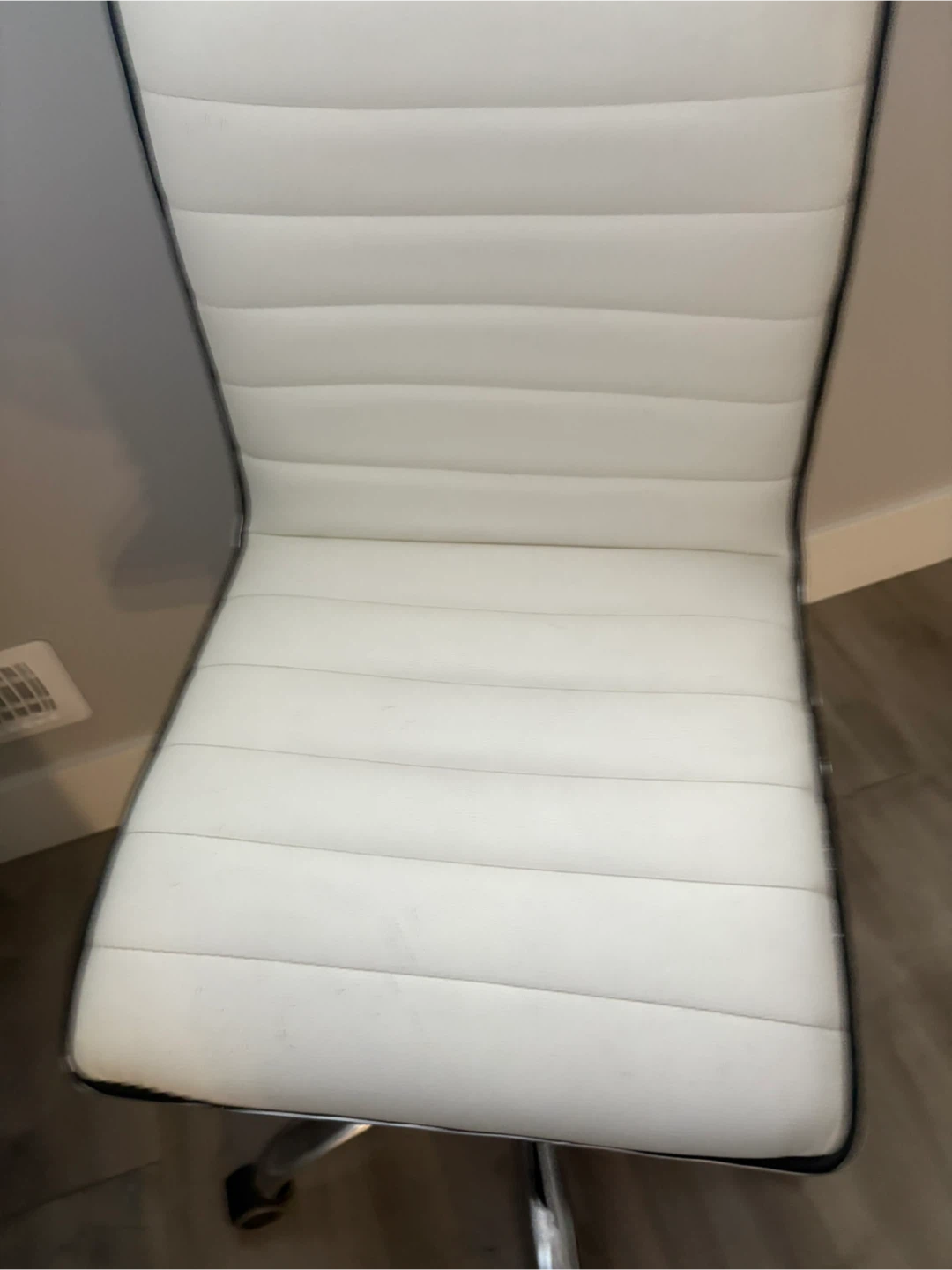 White Office Chair - photo 3