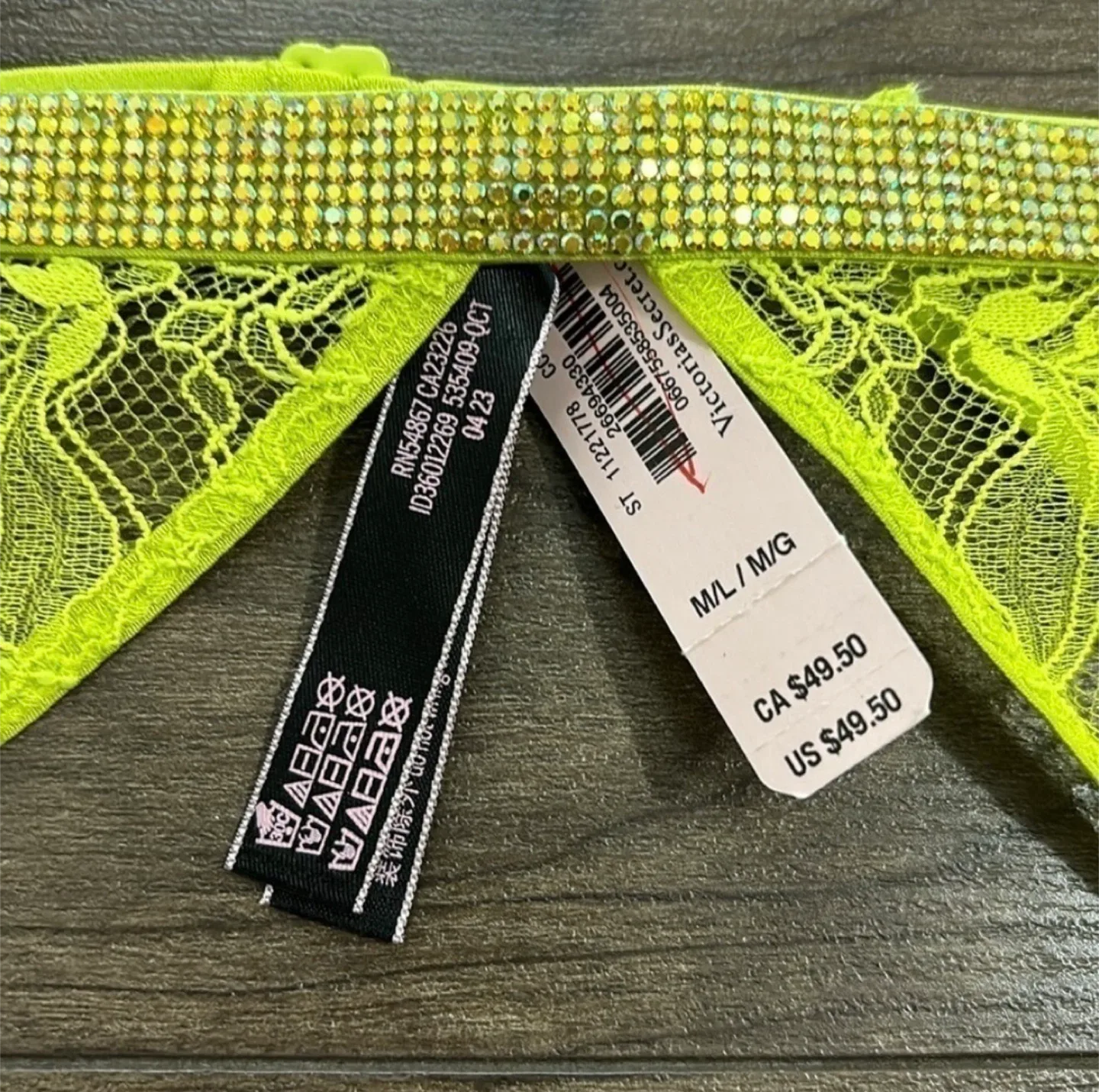 NEW WITH TAGS Victoria’s Secret Lace Garter Belt image indicator(3)