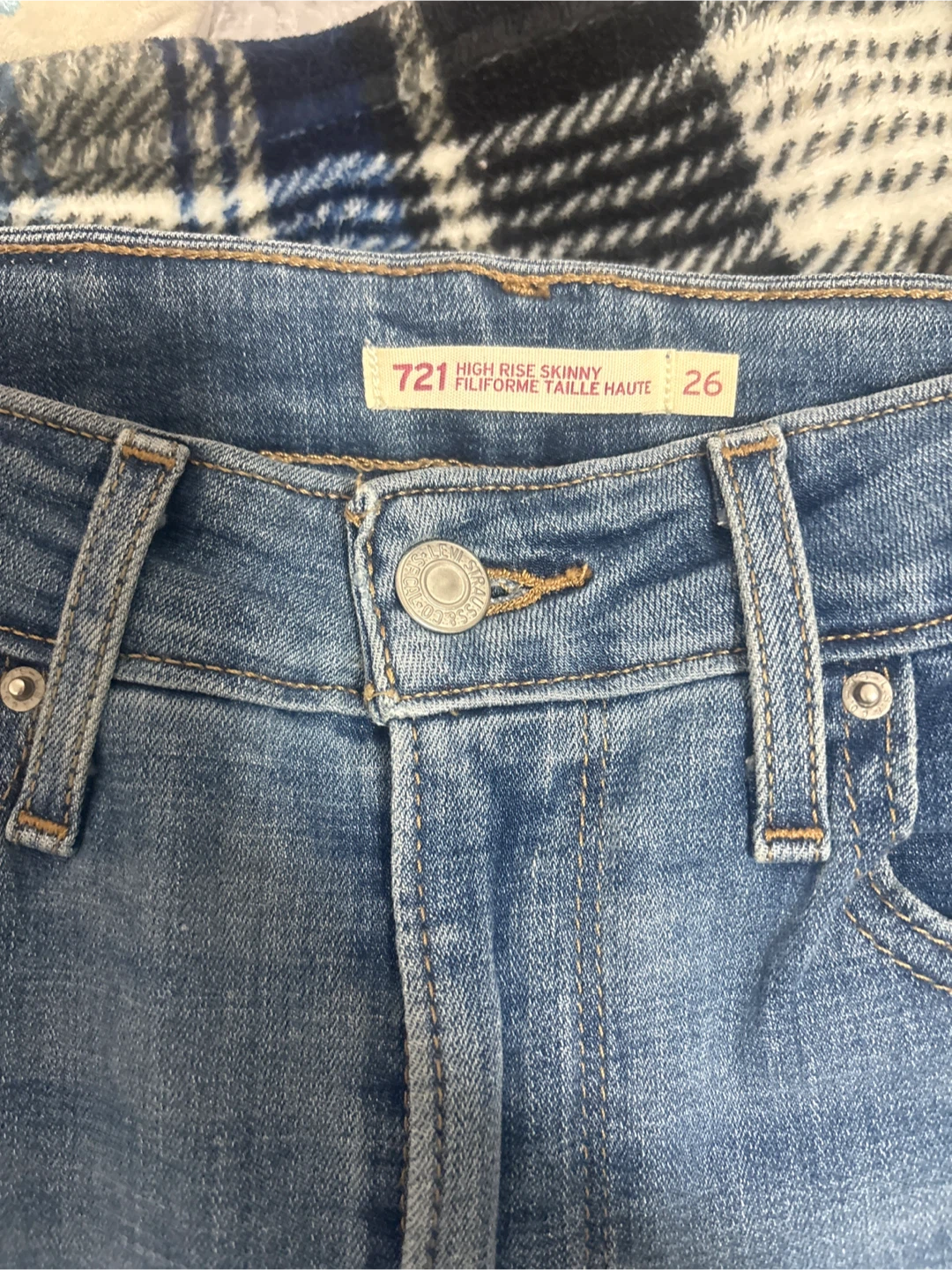 Levi's 721 High Rise Skinny Jeans - Size 26