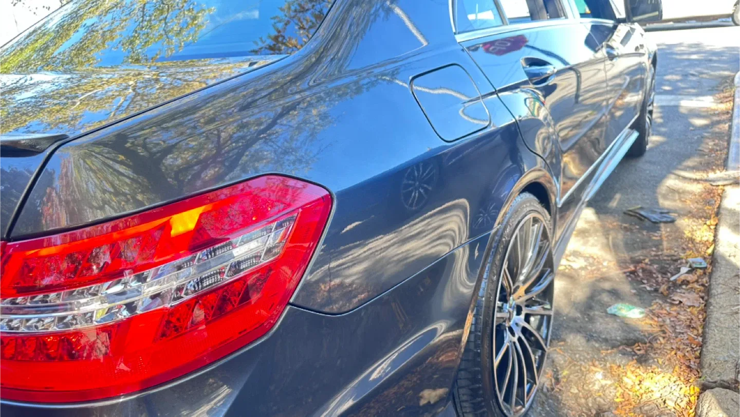 Mercedes-Benz E350 Gray Sedan image indicator(8)