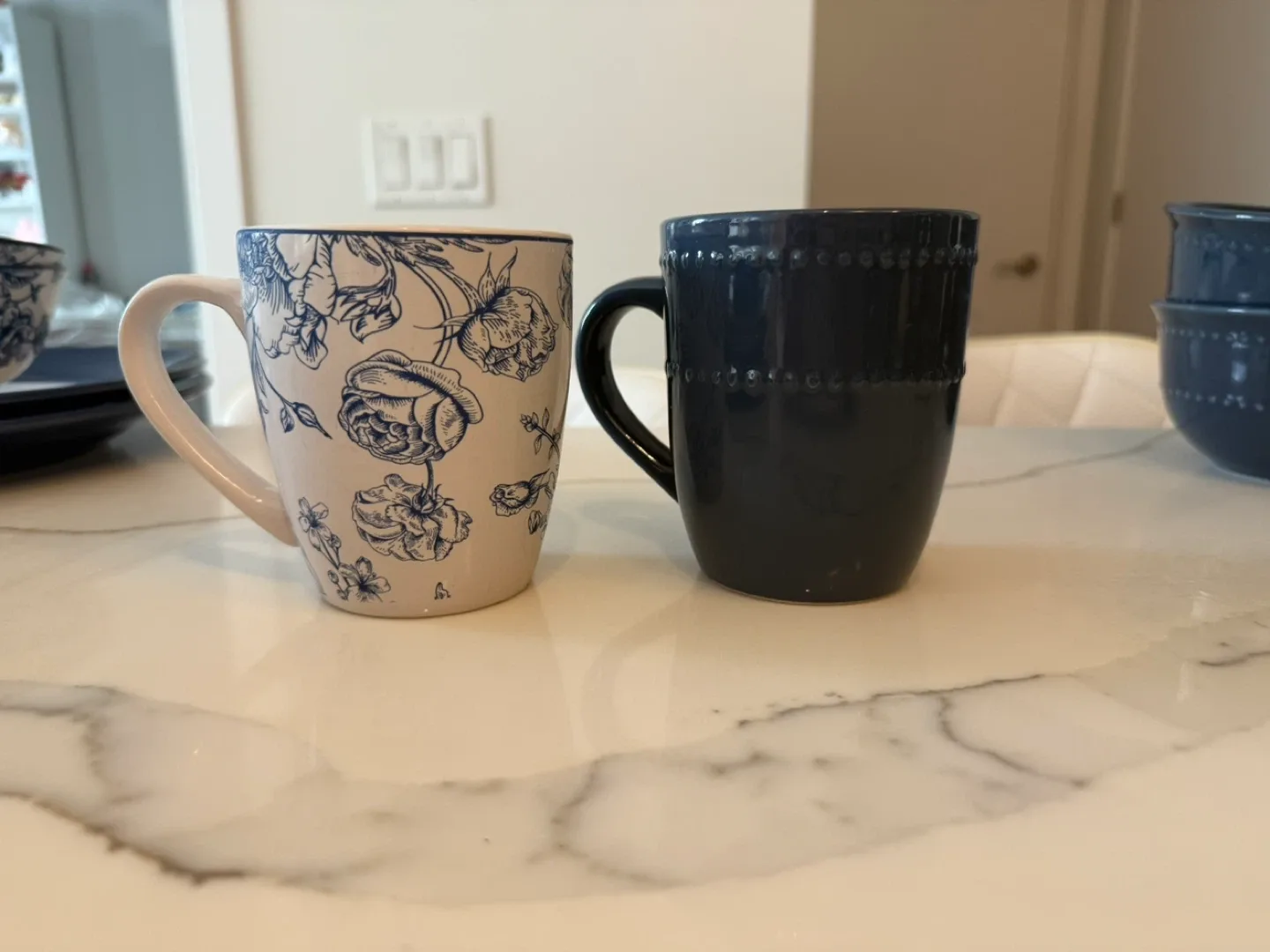 Dinnerware Set - Floral & Solid Blue image indicator(5)