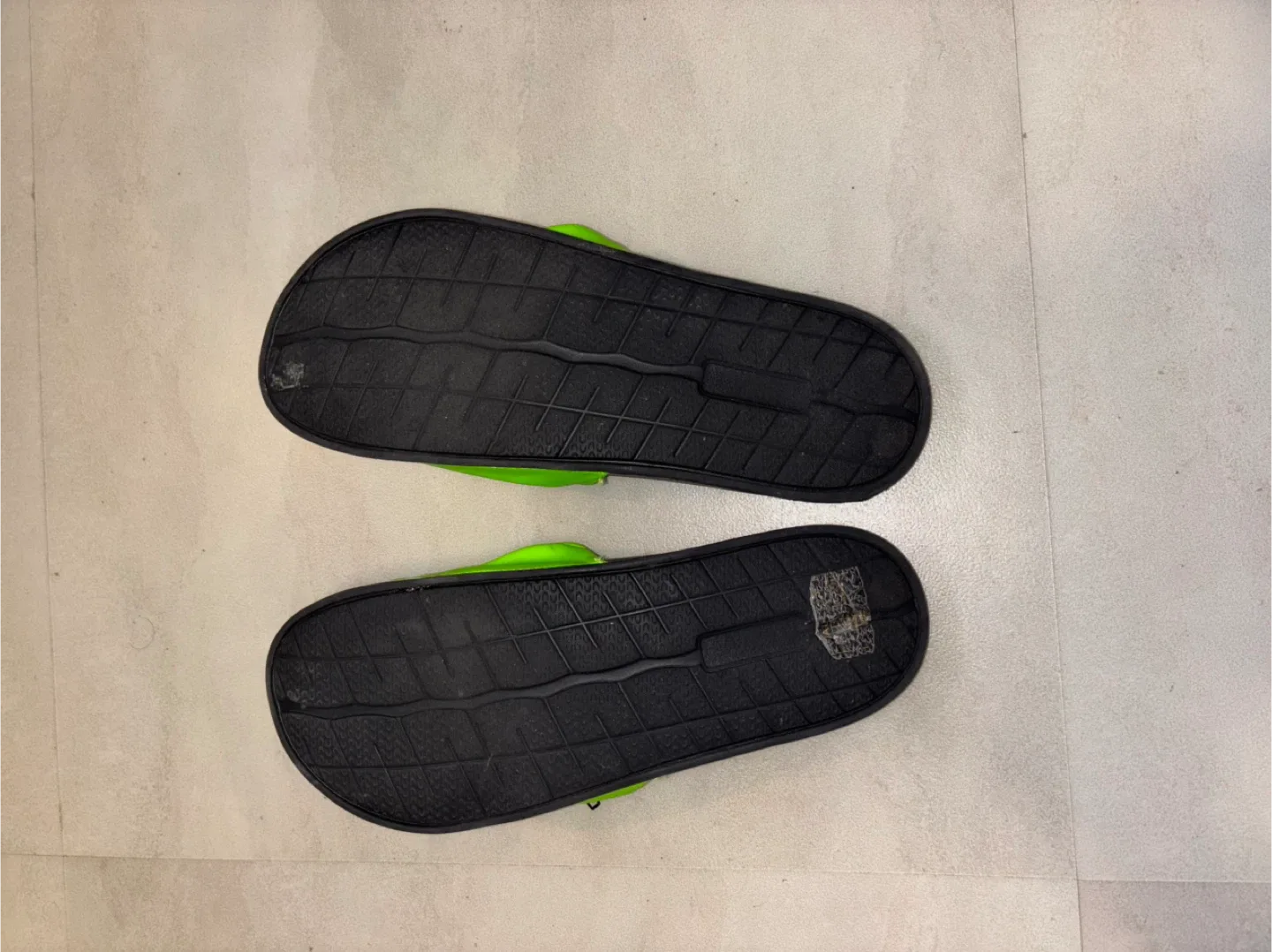 Nautica Neon Green Slides image indicator(2)