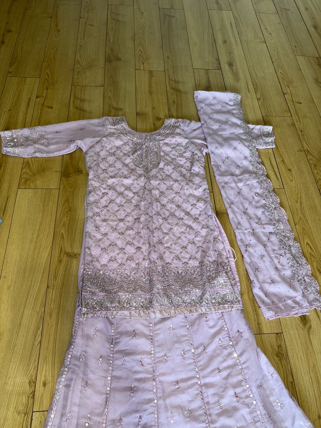Lilac Pakistani Gharara Suit image indicator(3)