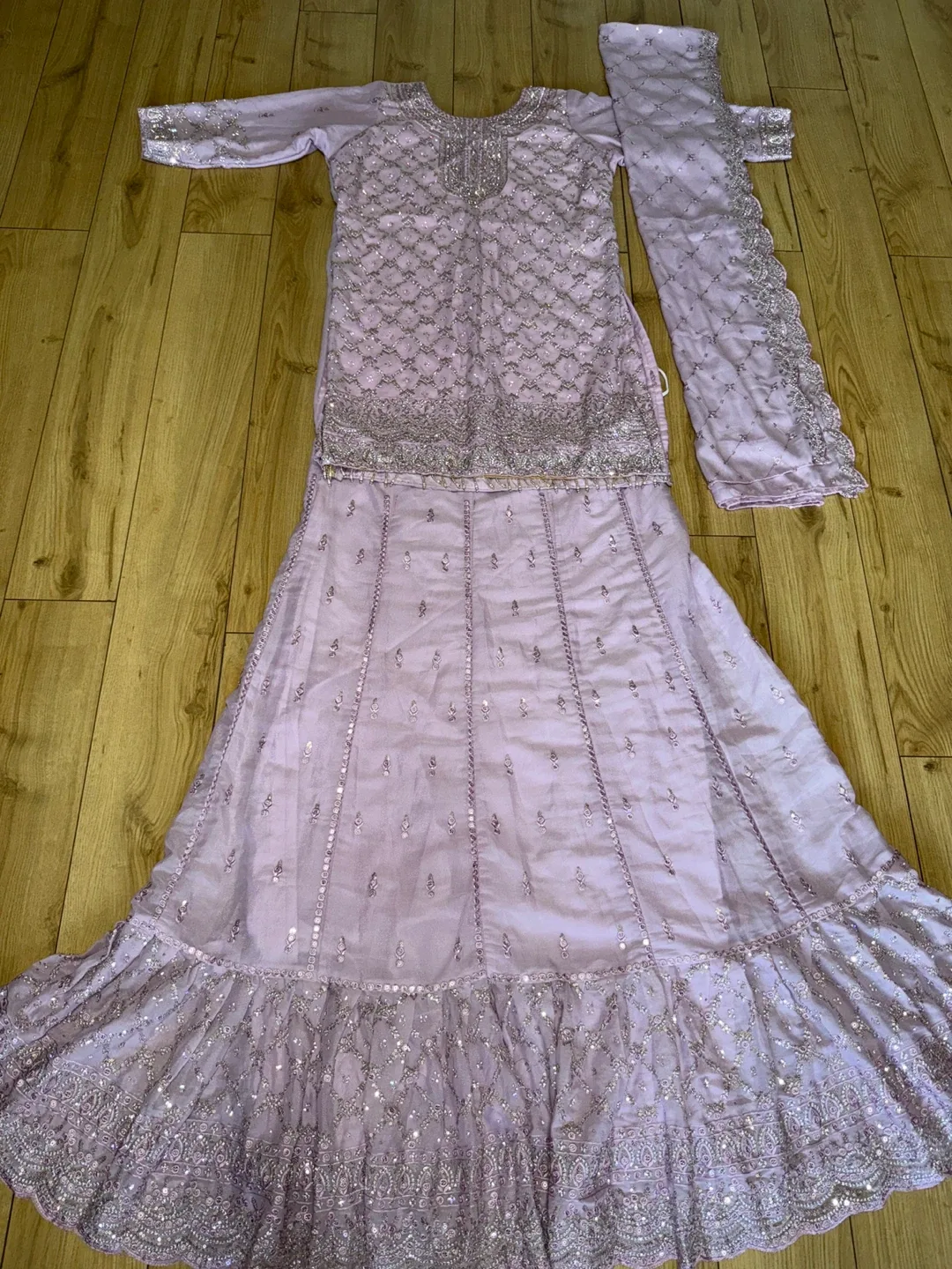 Lilac Pakistani Gharara Suit image indicator(2)