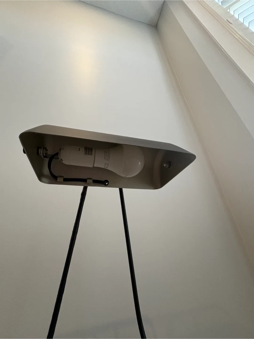 Black Desk Lamp image indicator(2)