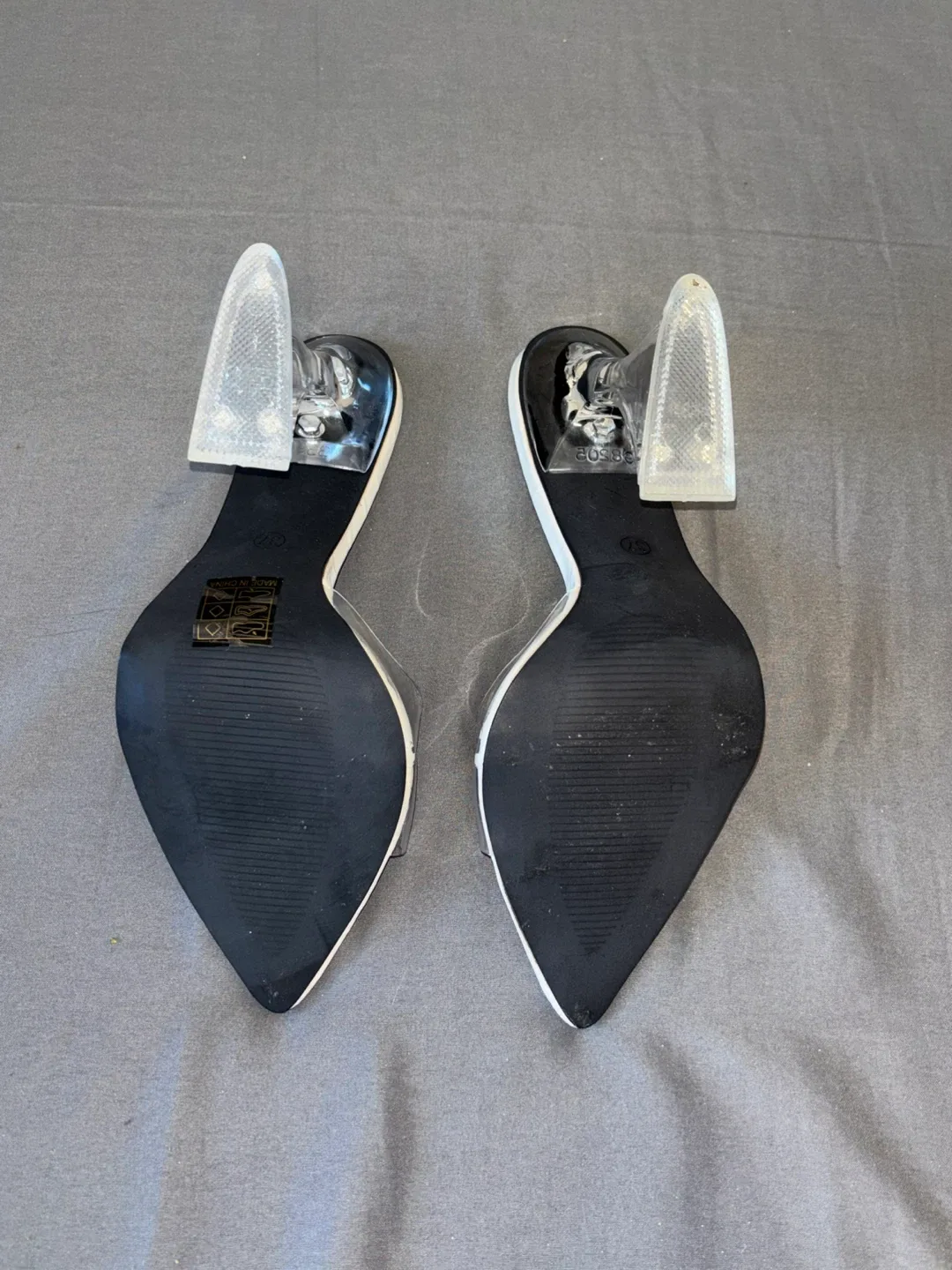 White Heels - Size 37 / US size 6.5 image indicator(3)