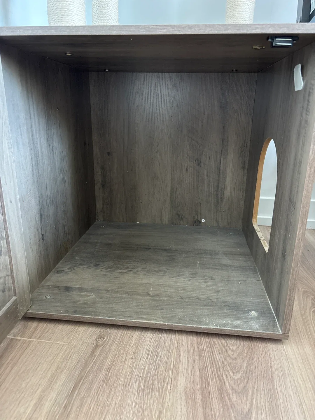 Cat Tree with Enclosed litter box space image indicator(2)