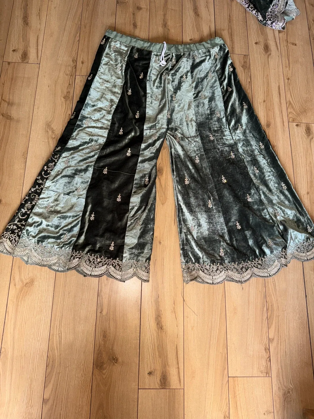 Green Velvet Embroidered Salwar Kameez Suit thumbnail