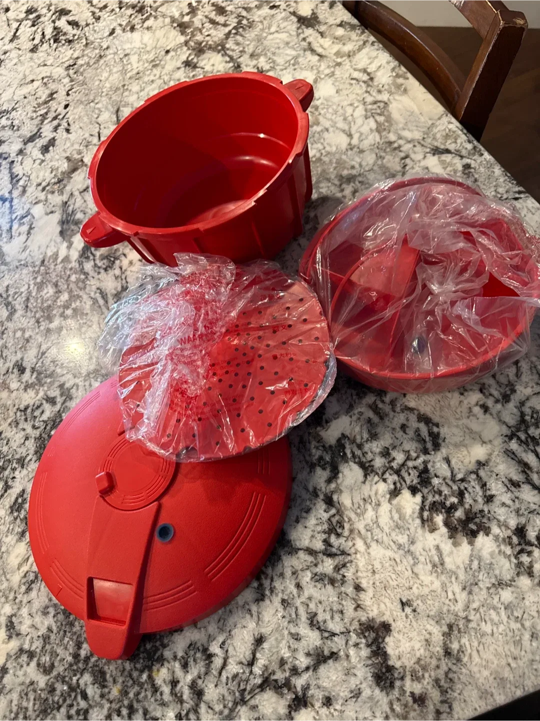 Meyer Microwave Pressure Cooker - Italian Red image indicator(2)