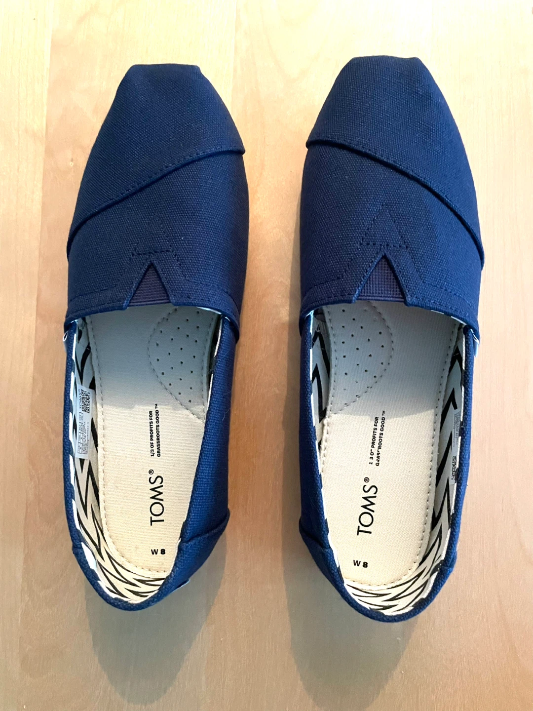 TOMS Women's Classic Slip-On Shoes, Size 8, Navy Blue