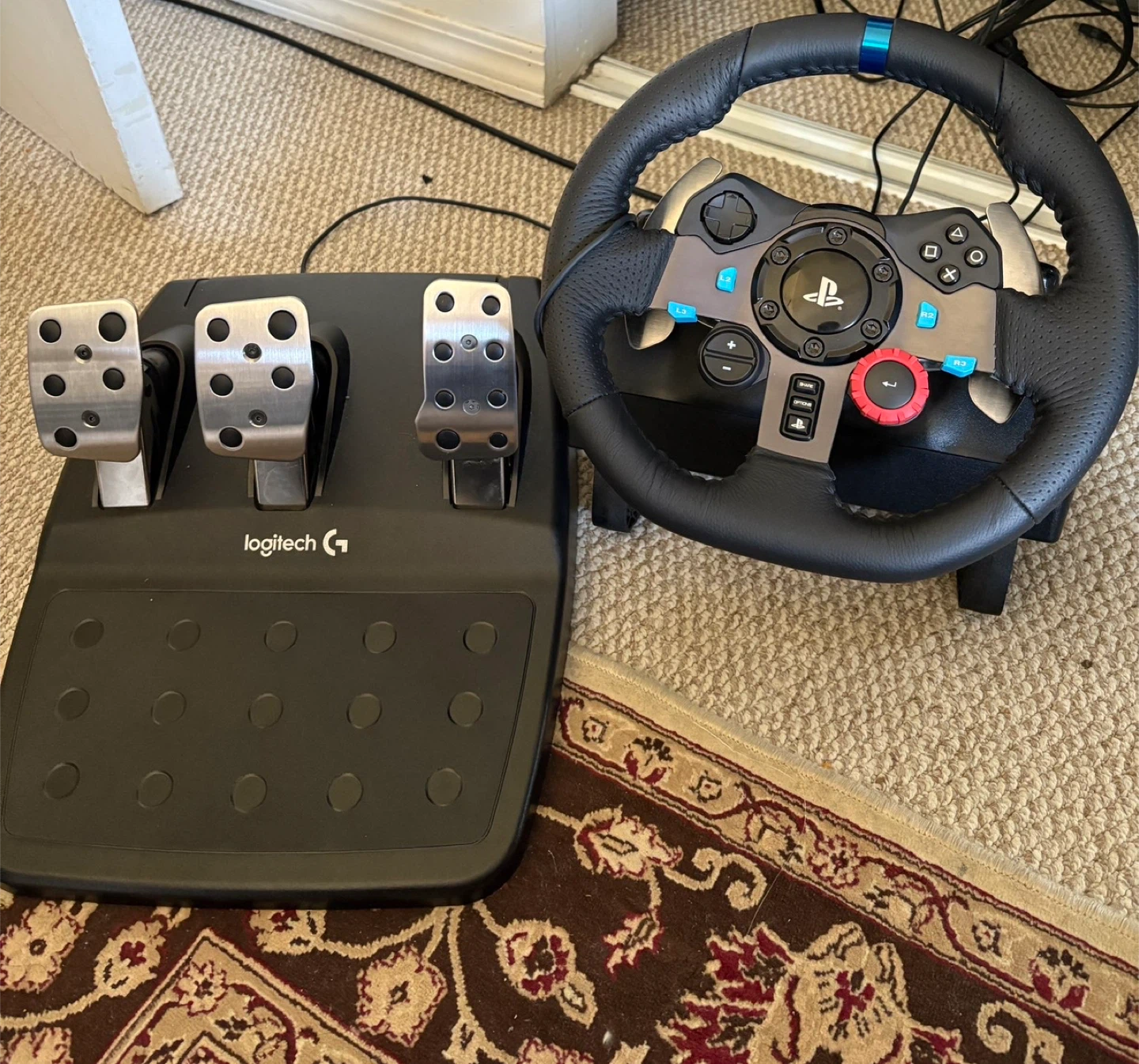 Logitech G29 Racing Wheel and Pedals for Playstation