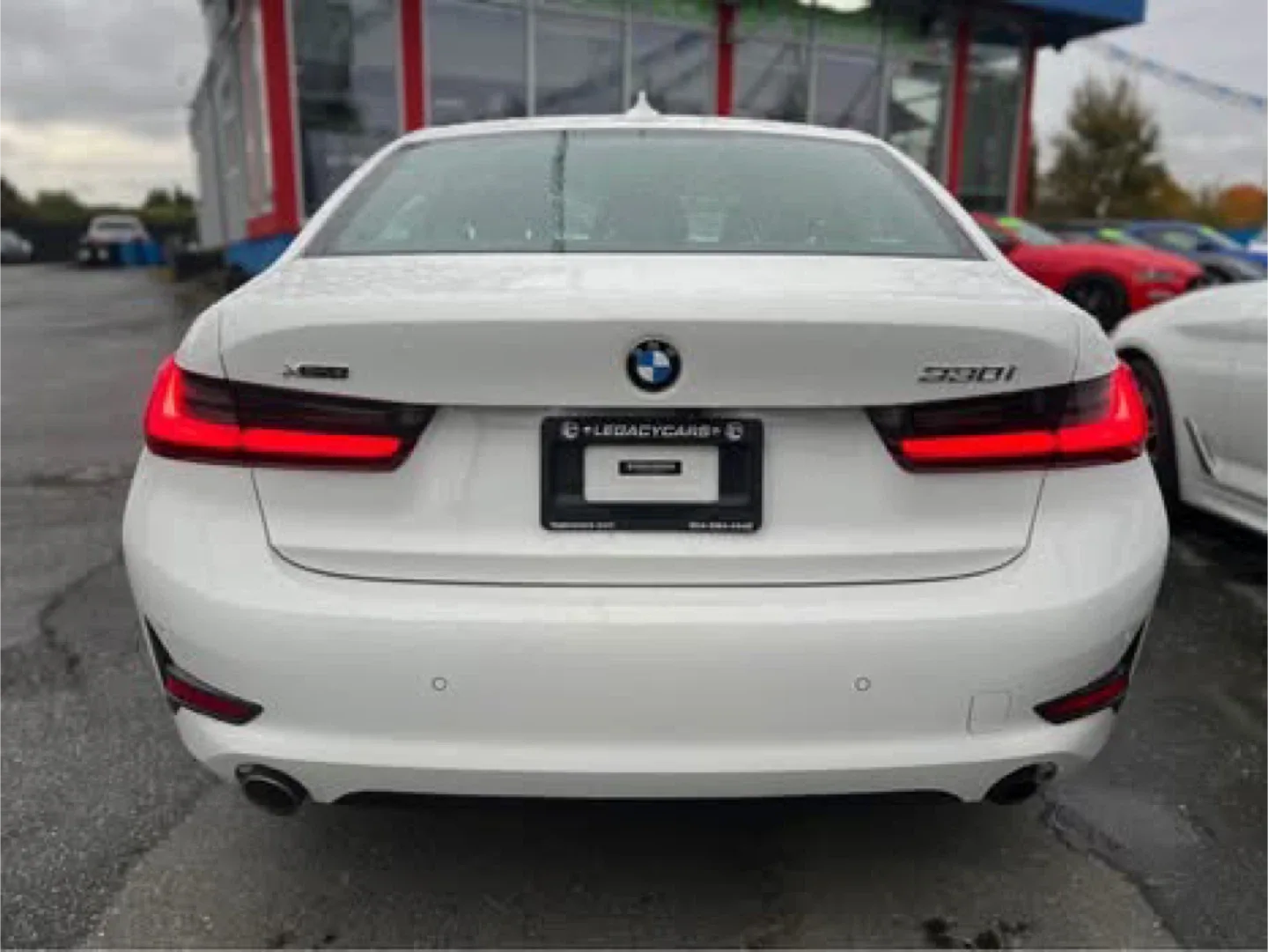 BMW 330i xDrive image indicator(5)