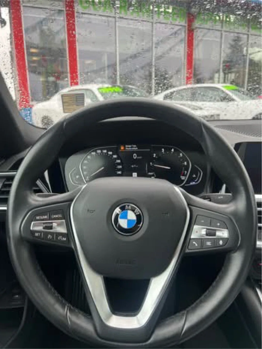 BMW 330i xDrive image indicator(8)