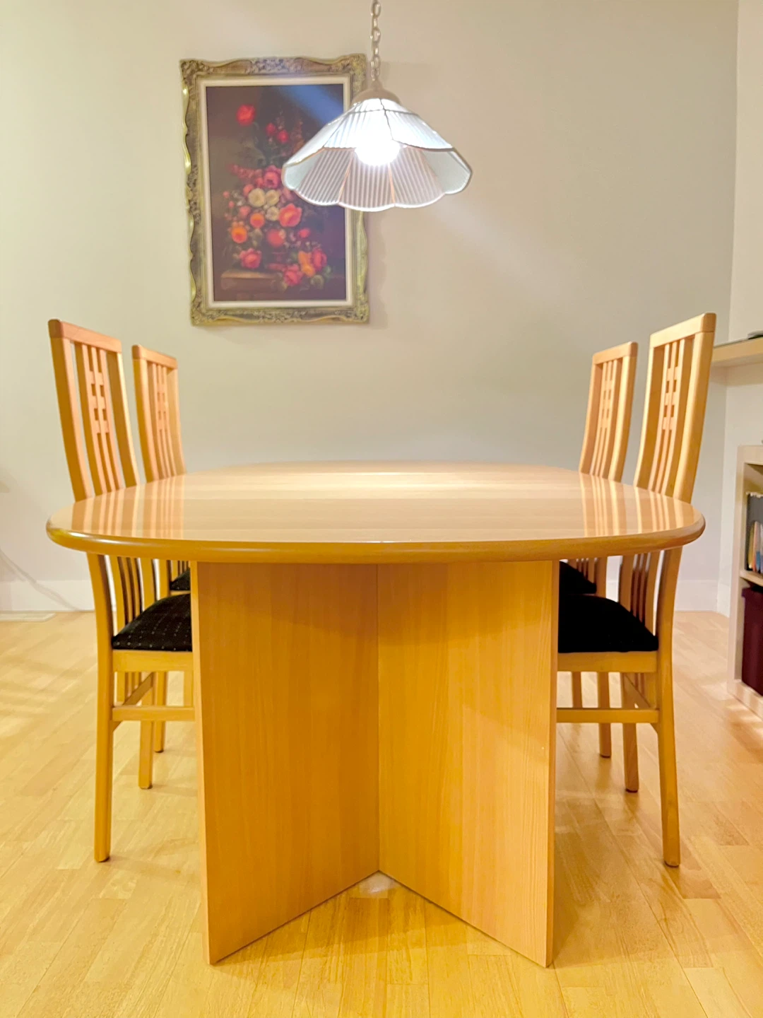 FREE Convertible Oval Dining Table + 4 Chairs (Made in Denmark) - photo 3