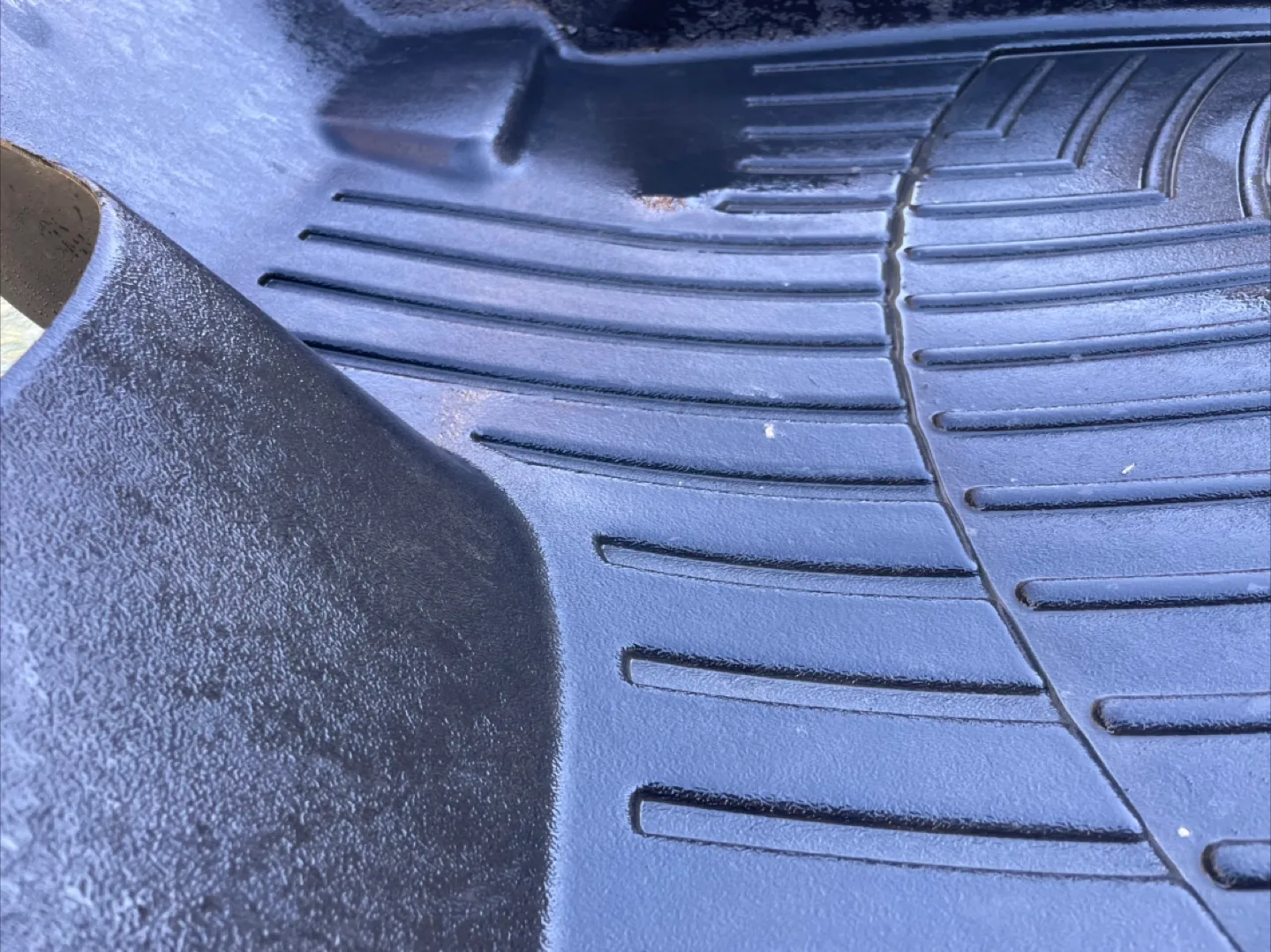 WeatherTech Dodge Grand Caravan FloorLiners image indicator(6)