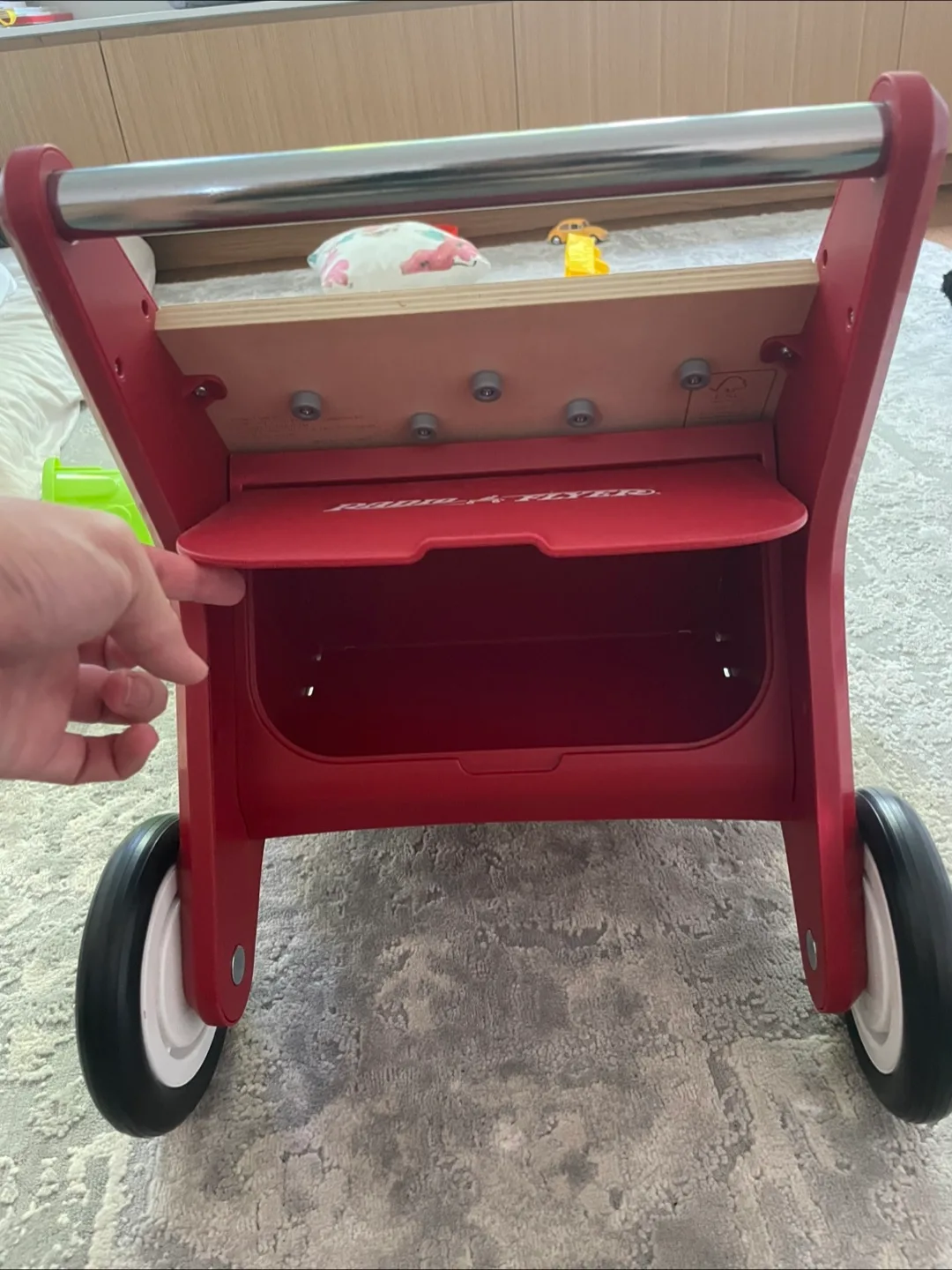 Radio Flyer Classic Push & Play Walker image indicator(2)
