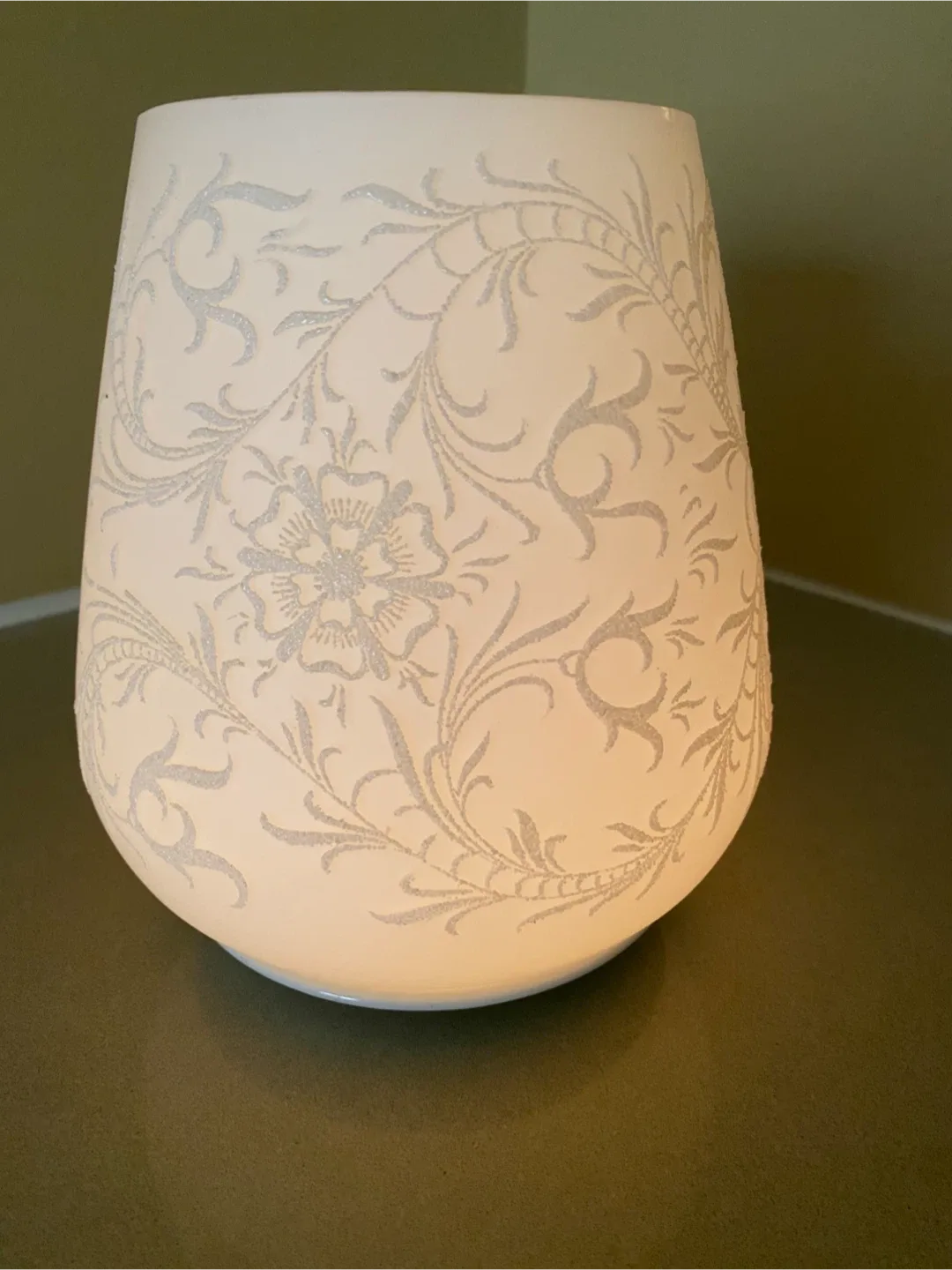 White Floral Patterned  Tealight image indicator(2)