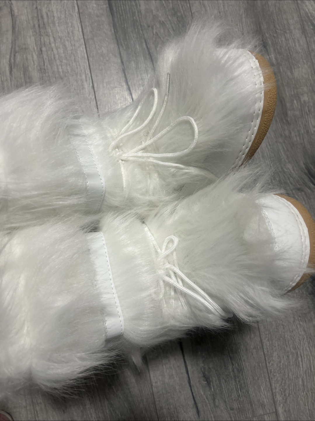 White Furry Winter Boots - photo 3