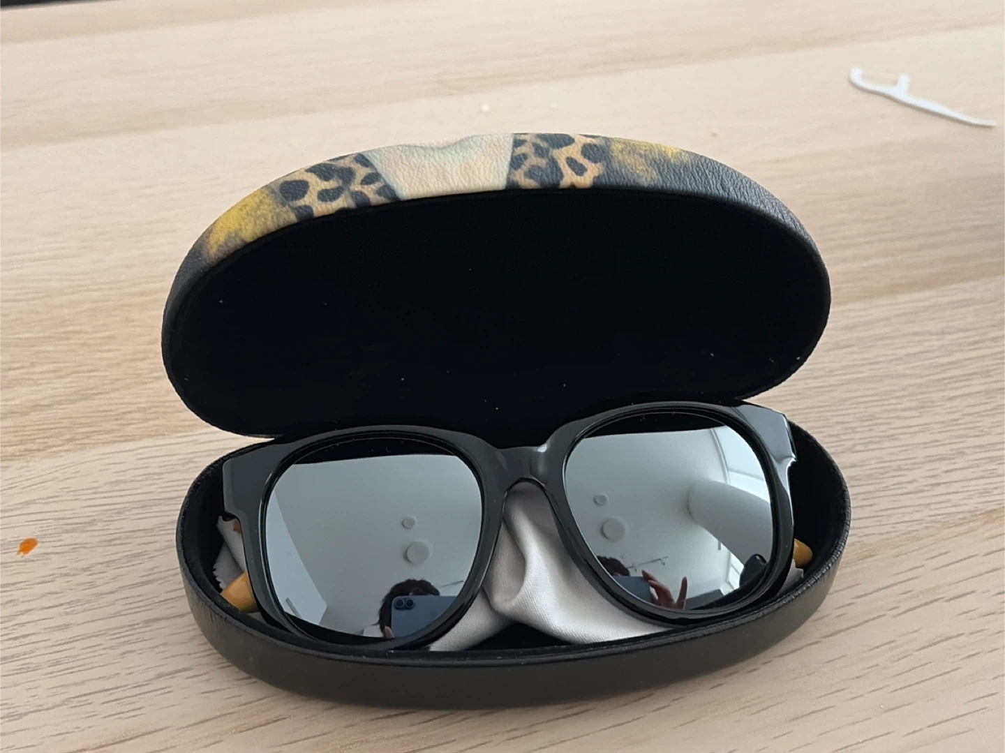 Youk Shimwon Sunglasses with Case