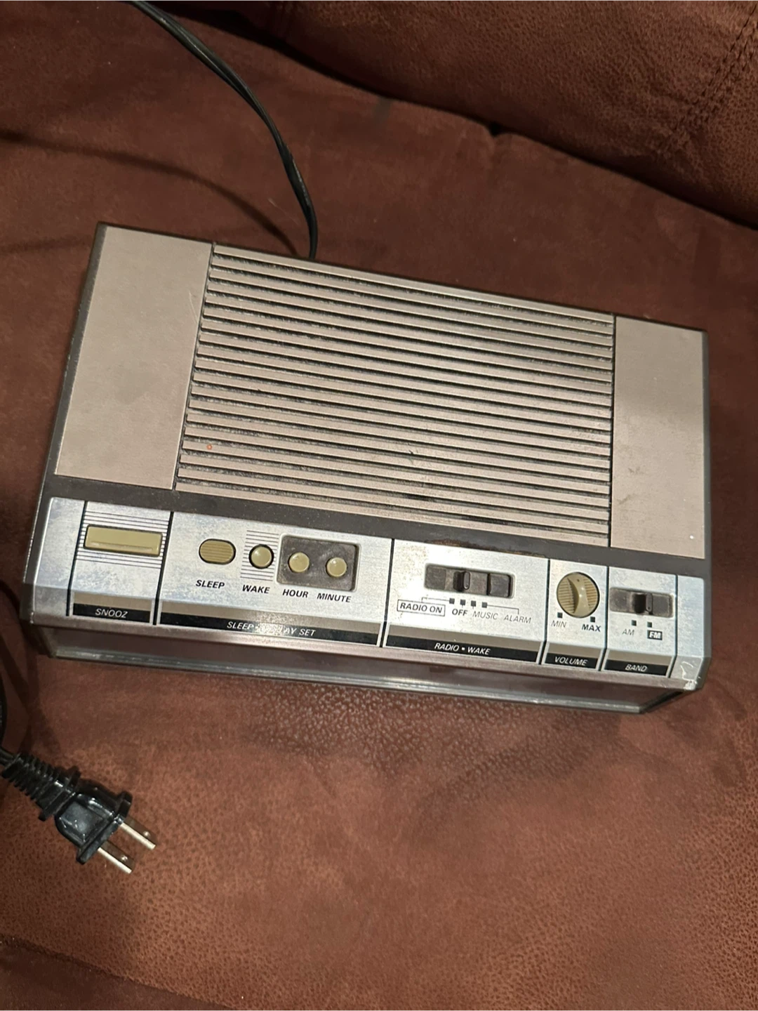 GE Digital Clock Radio - photo 2
