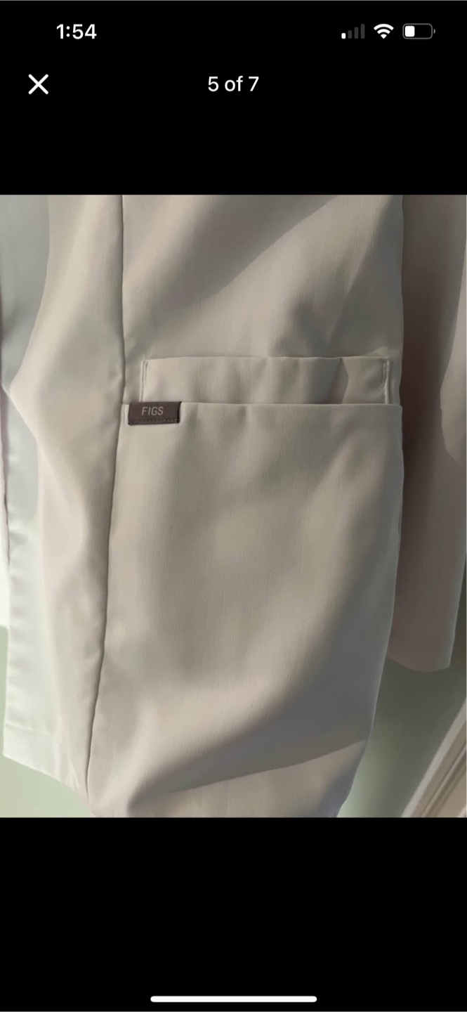 FIGS Lab Coat - Size M - photo 5