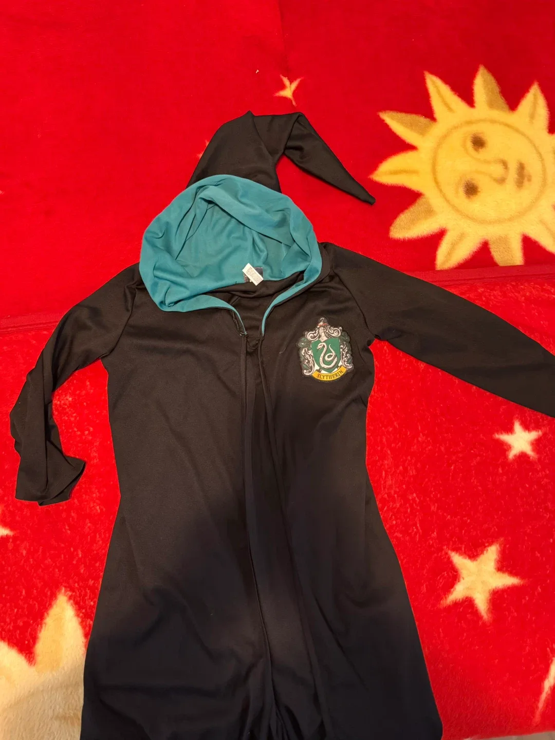 Halloween Costumes – Harry Potter (Slytherin) & “It” Raincoat 🎈 image indicator(3)