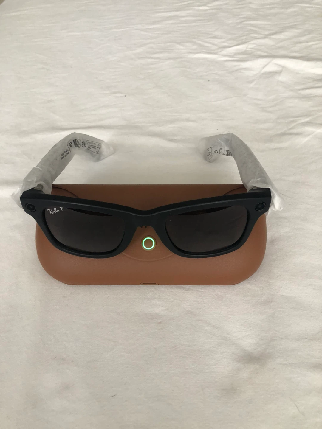 Ray-Ban Meta Wayfarer Smart Glasses - photo 2