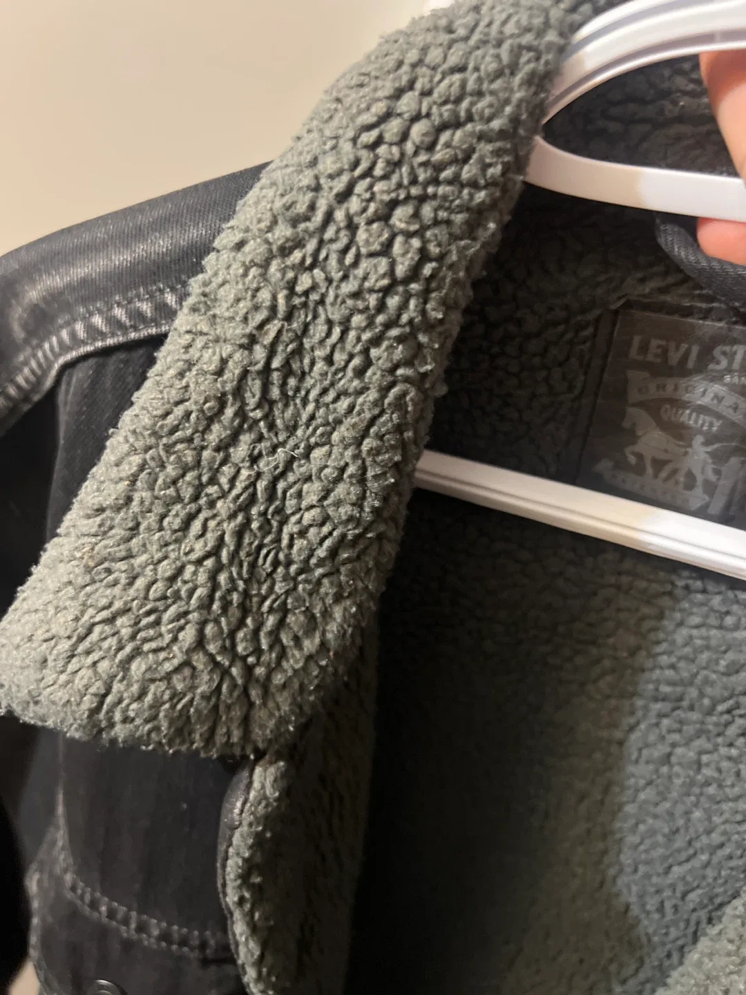 Levi’s Sherpa-Lined Trucker Jacket – Black Denim, Men’s, Size M image indicator(3)