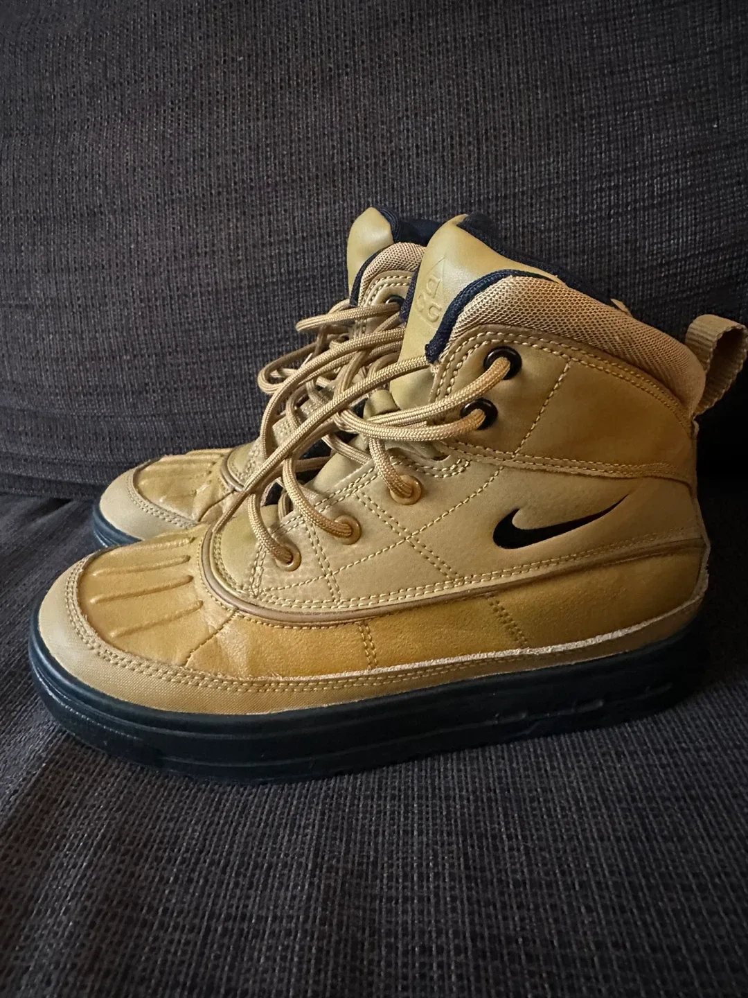 Nike Boys Size 2Y
