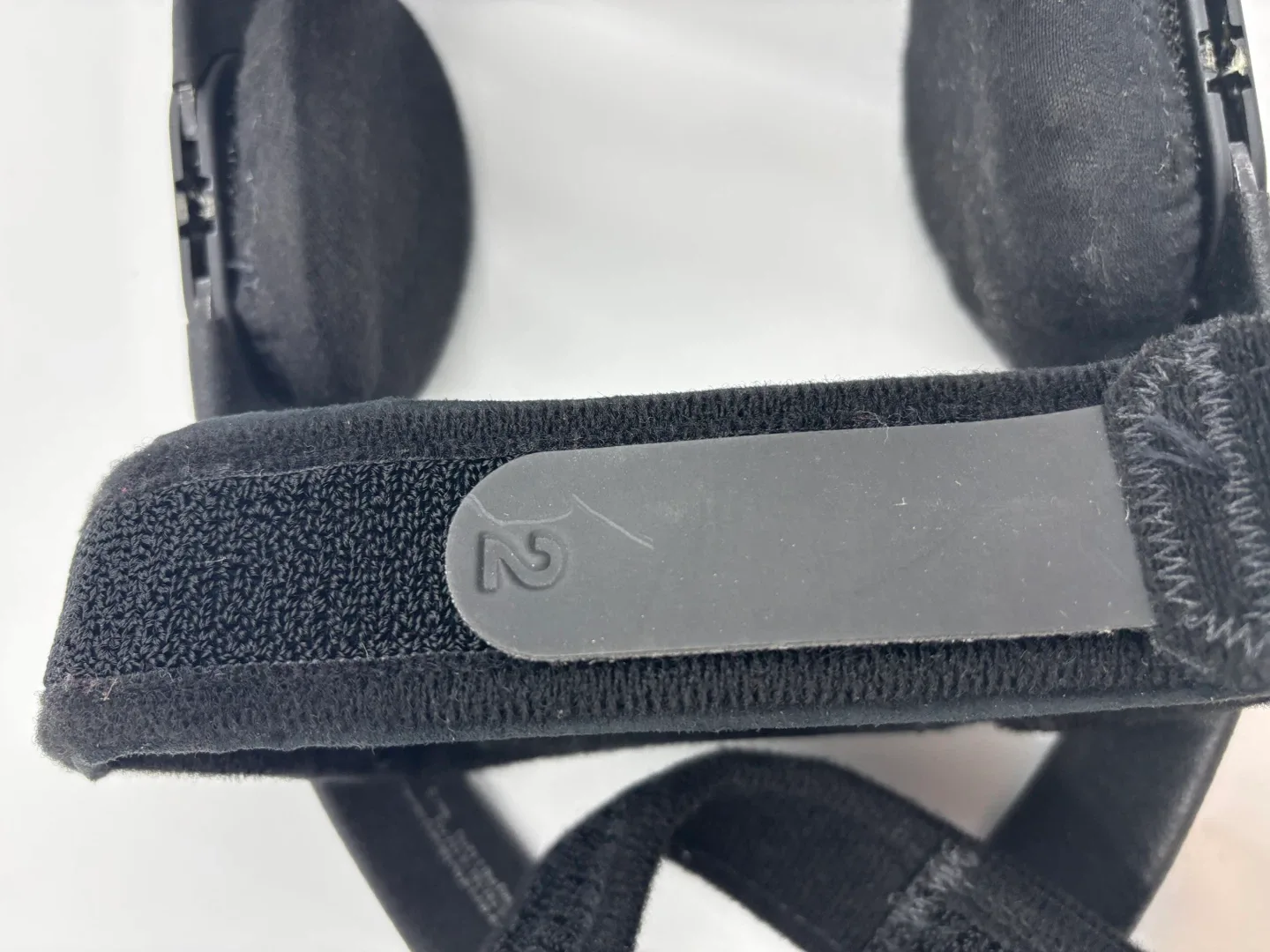 Breg X2K CounterForce Plus Knee Brace, Size 2 image indicator(2)