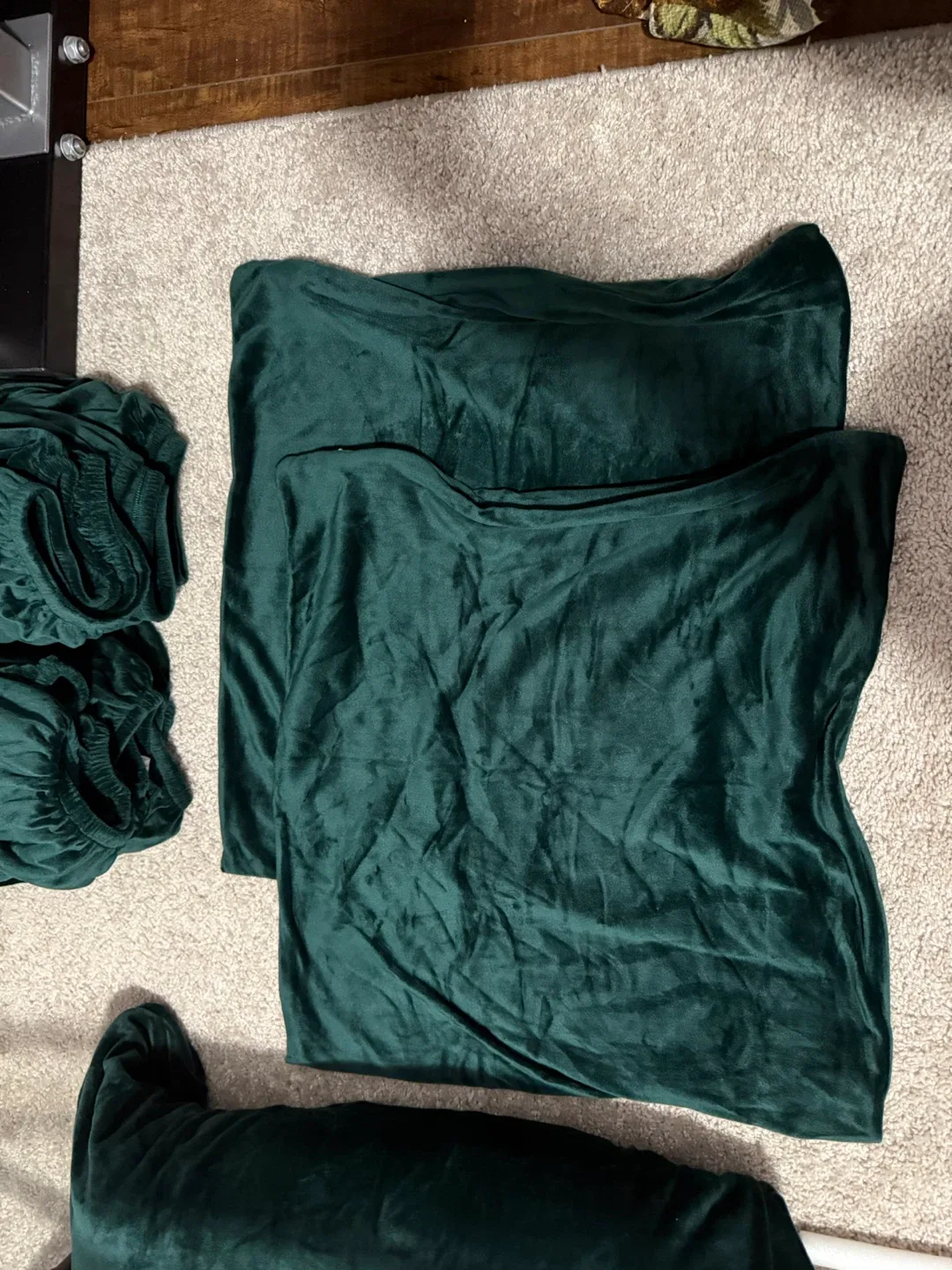 Stretch Velvet Sofa Cover Set – Dark Green (7+2 PCS) image indicator(3)