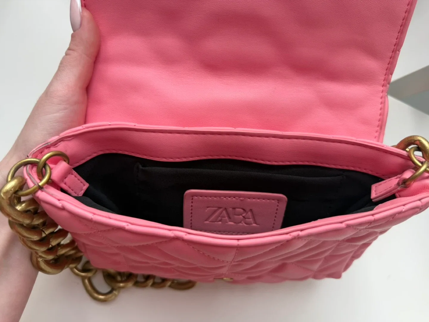 Zara Pink Quilted Chain Bag image indicator(4)