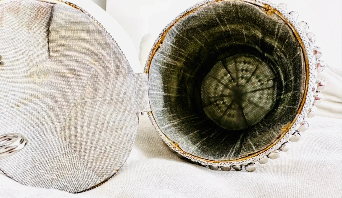 Silver Beaded Clutch Purse image indicator(3)