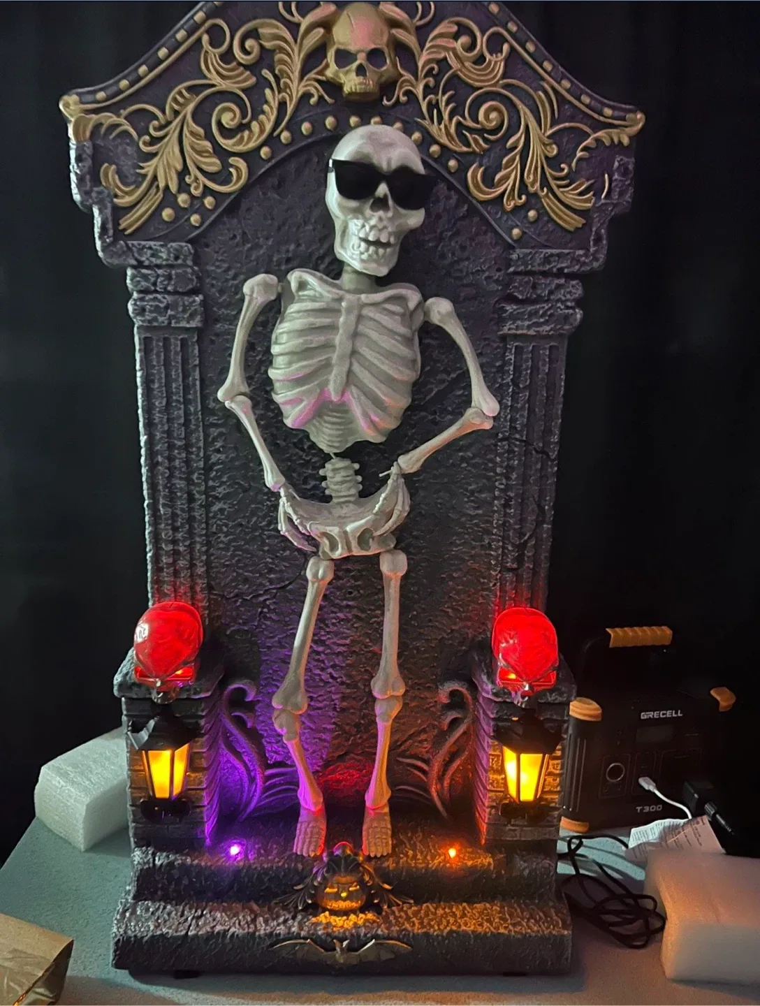 New Animated Skeleton Tombstone with Lights & Music