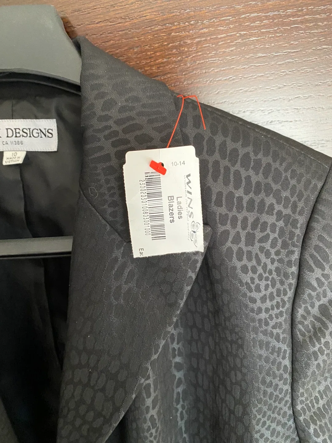 A&K Designs Black Blazer - Size 10 image indicator(3)