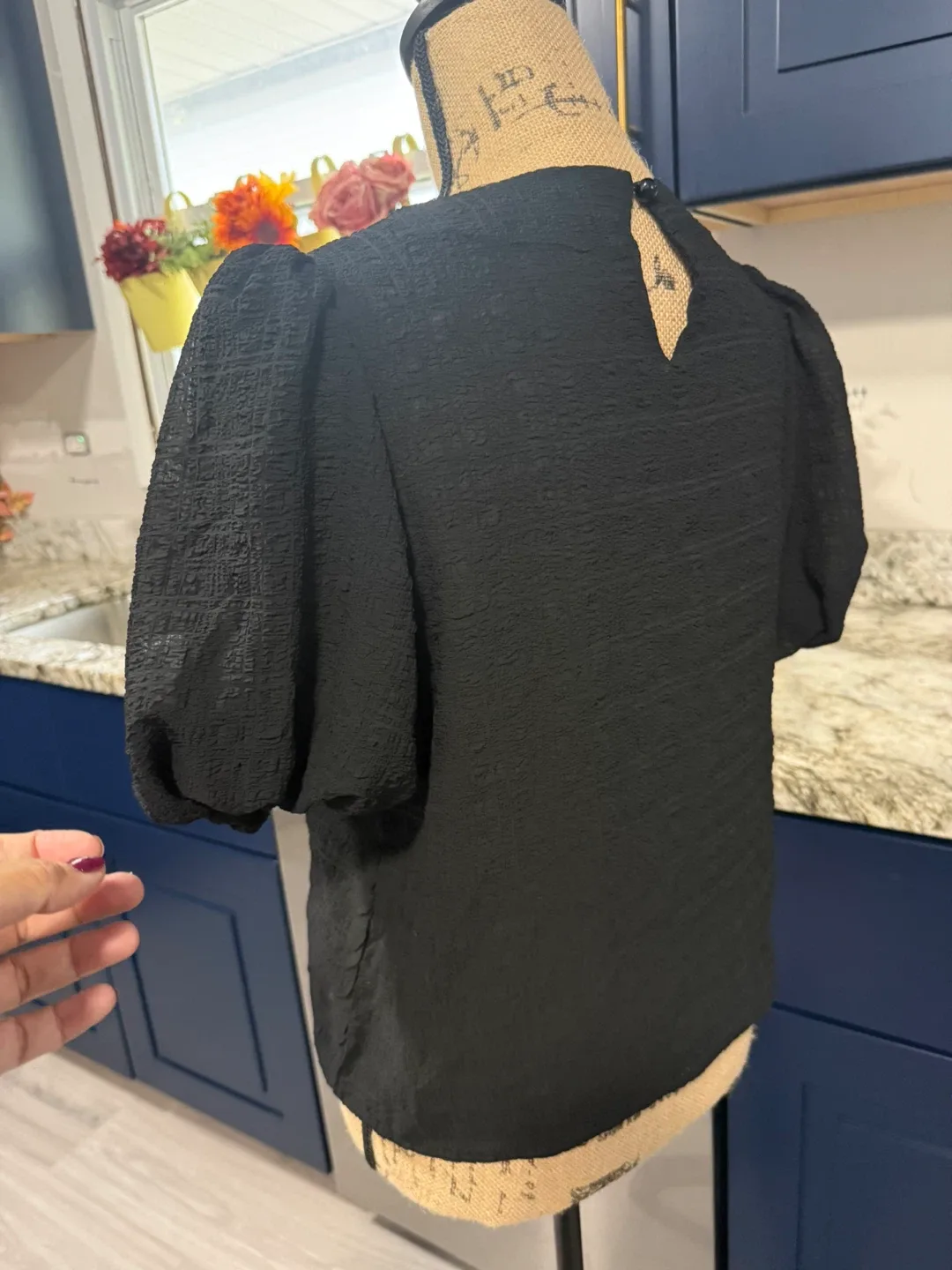 Black Puff Sleeve Top size M check more pictures image indicator(3)