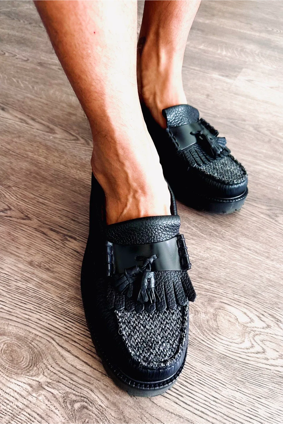 G.H. Bass Weejuns Black Loafers image indicator(2)