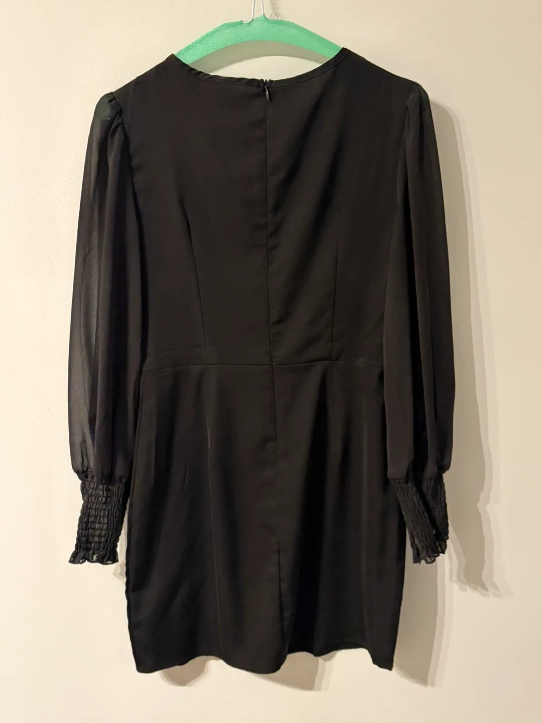 Black Mini Dress image indicator(3)