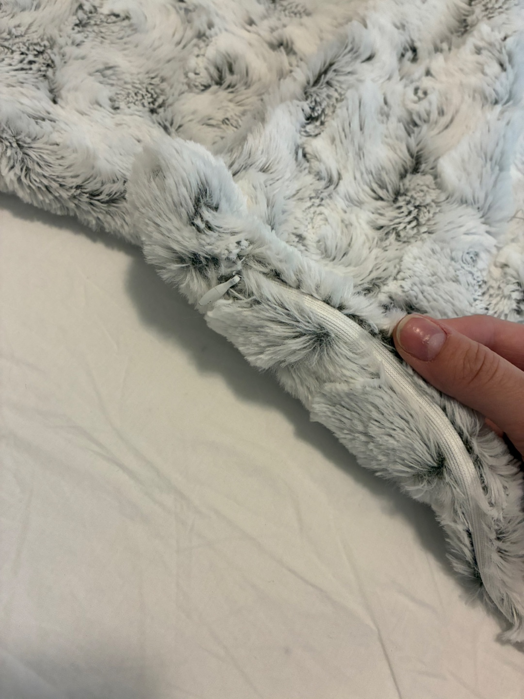 NEW fluffy throw pillow covers - photo 4