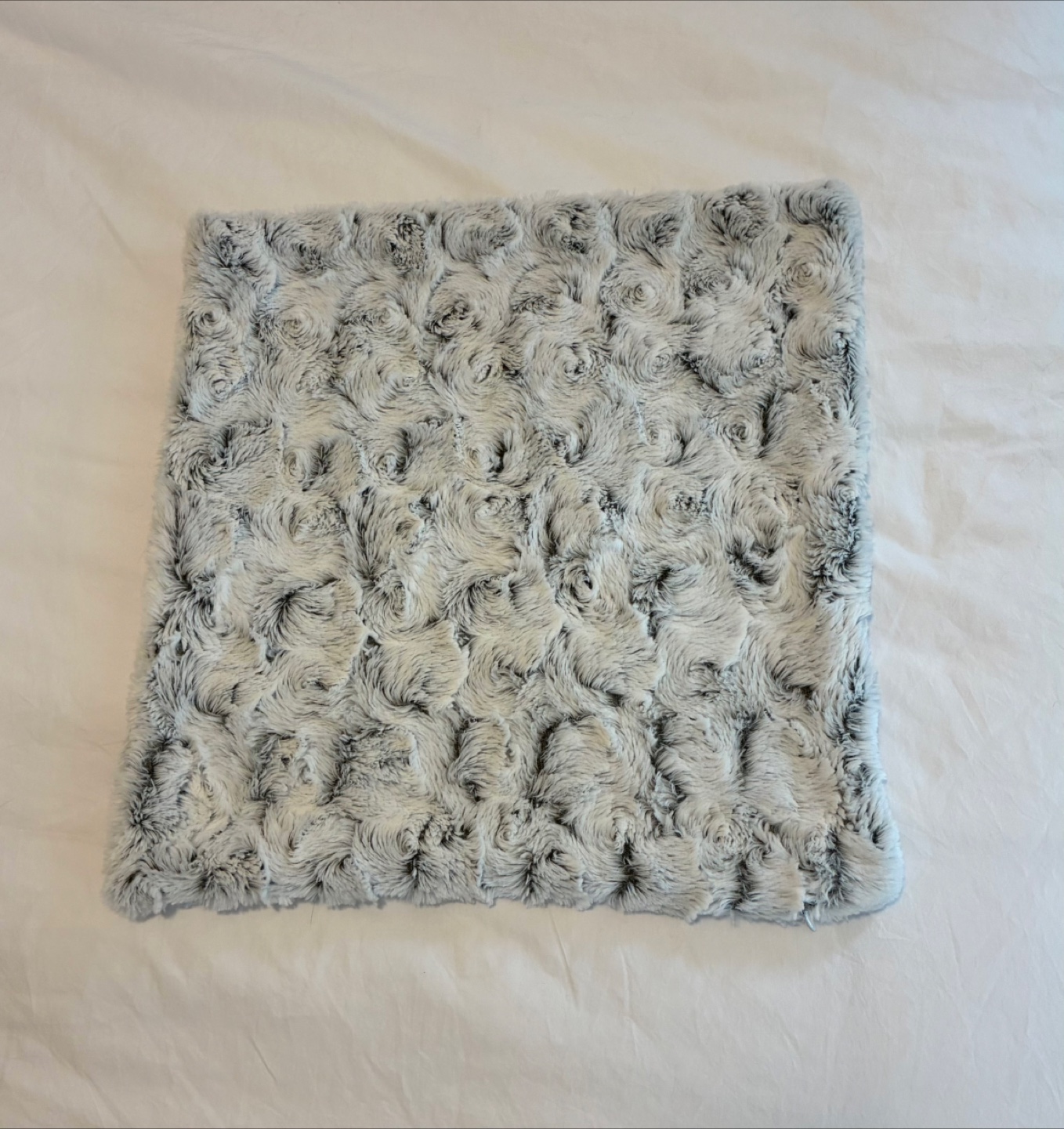 NEW fluffy throw pillow covers - photo 2