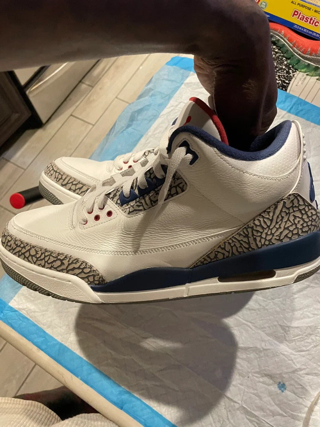 True Blue Jordan 3’s image indicator(9)