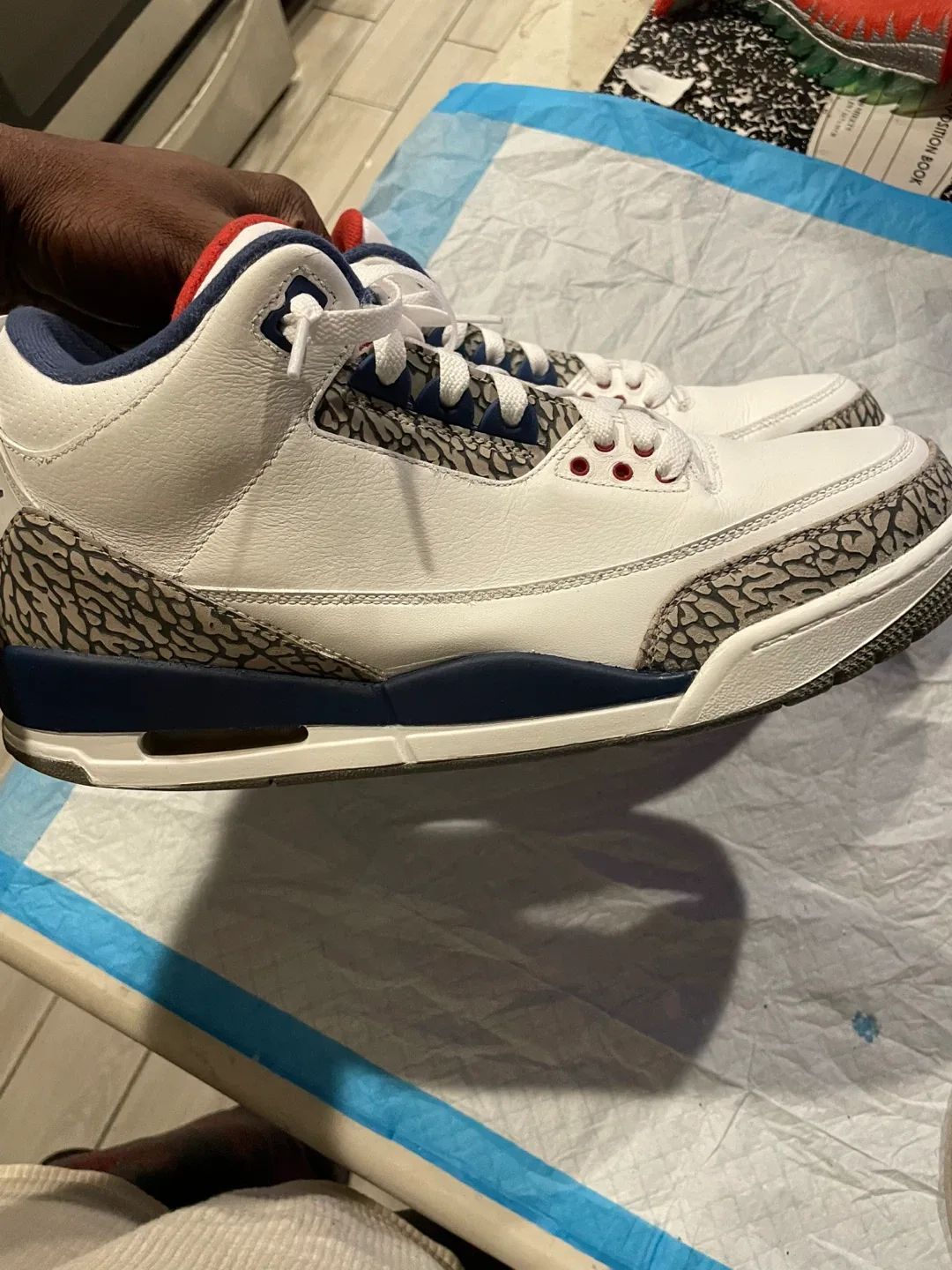 True Blue Jordan 3’s image indicator(10)