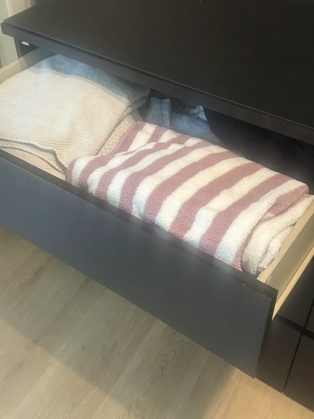 IKEA Hemnes Black-Brown 6-Drawer Dresser image indicator(5)