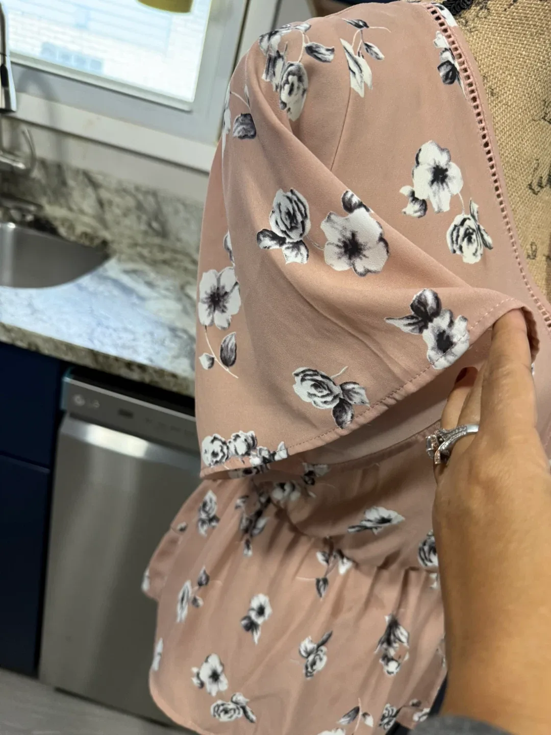 Floral Print Wrap Blouse - Size M check more pictures image indicator(8)