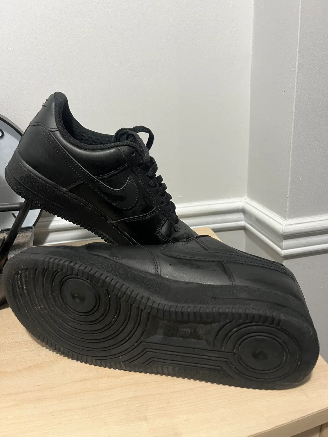 Nike Air Force 1 Low Black men's 9.5 us image indicator(2)